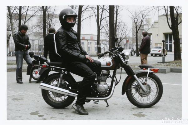 «О, трепет юности, впервые посаженной на мотоцикл...»