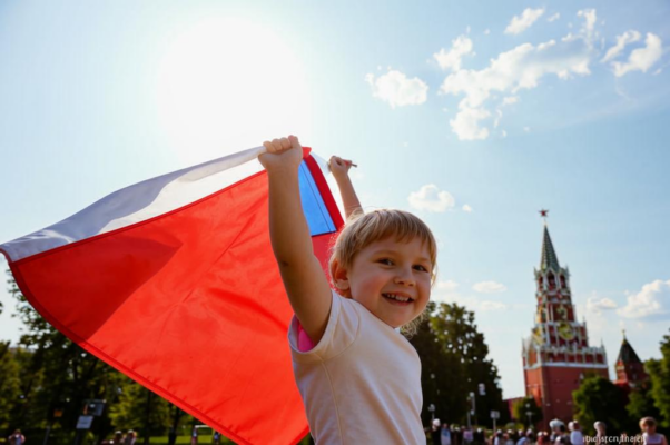 Мир («Не убивают птиц,/ когда он…»)