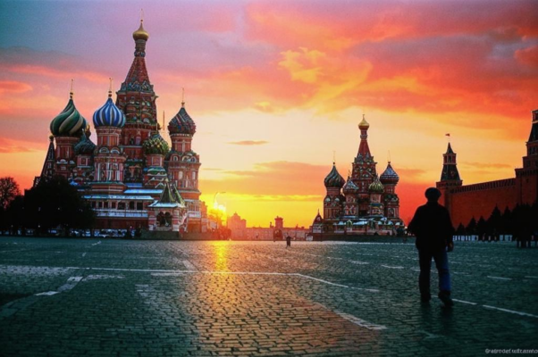 «Словно солнце в сиянье рассвета...»