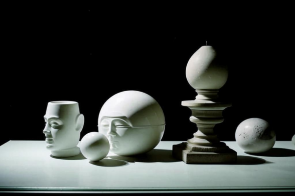 «Белая тьма созидает предметы...»