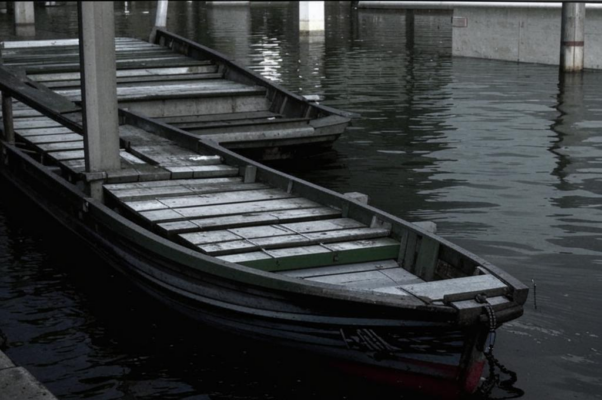 «На реке непрозрачной...»