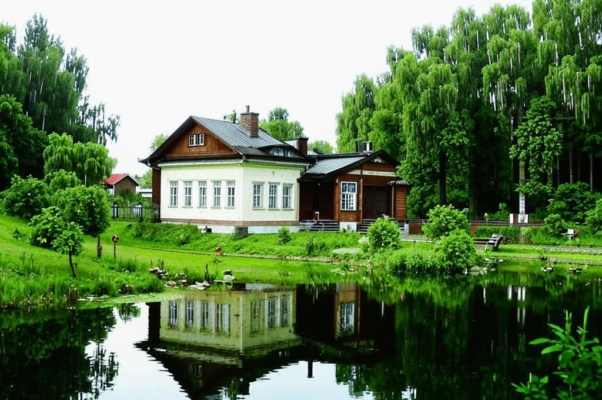 Вывеска («В сем доме жительство имеет писарь Сава…»)