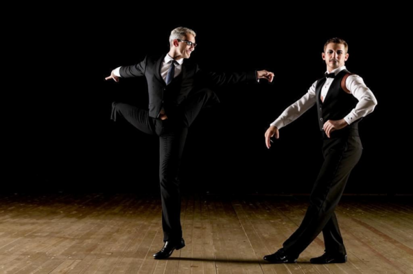 Эпиграмма («Танцовщик!  Ты богат.  Профессор!  Ты убог…»)