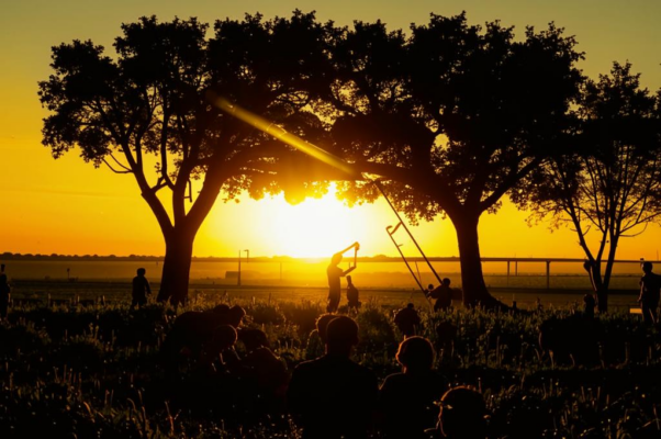 «Заря занимается, солнце садится…»