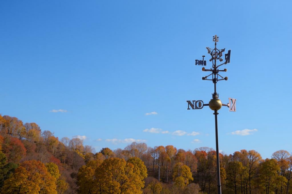 «Безоблачно небо, нет ветру с утра...»