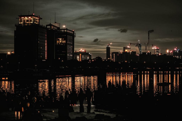 Фабрика («Верть колес, осей; гармонизация аккорда…»)