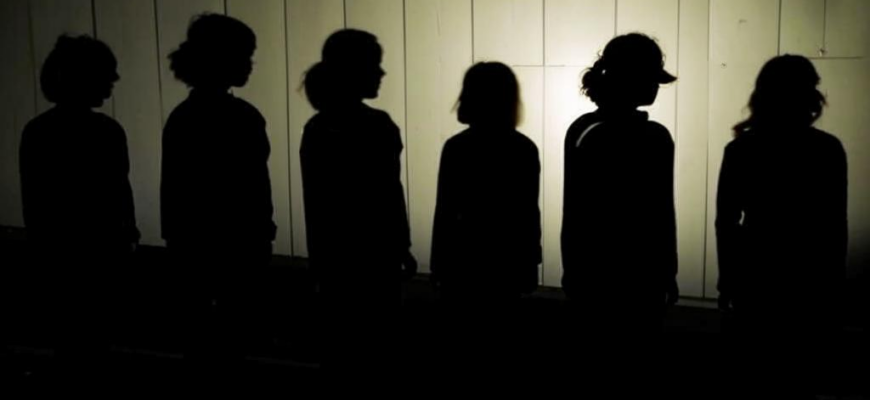 Тени («Тени ходили толпою за нами…»)