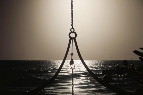 «Курносая тень принимает швартовы...»