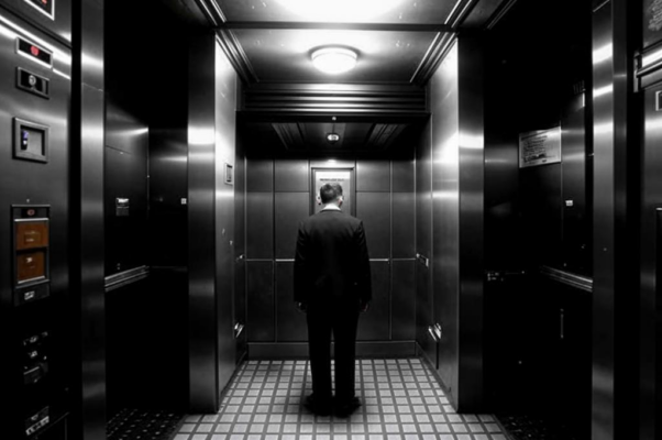 Смерть в лифте