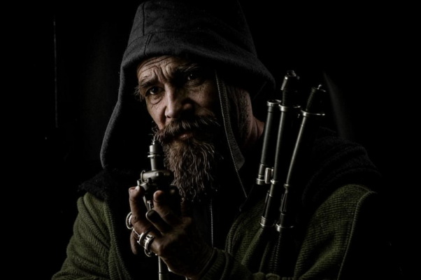 «Напротив Бутырок играет оркестр духовой...»