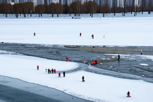 Лед («Еще вчера была реко…»)