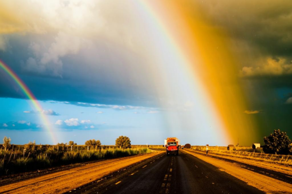 «Дождя невидимою влагой...»