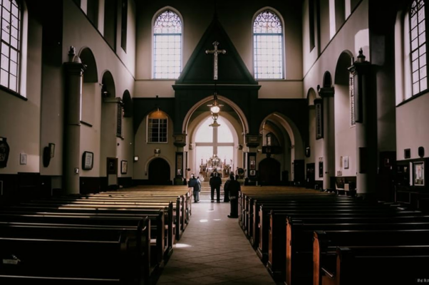 Весенняя церковь