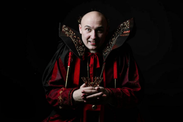 Обличительному поэту