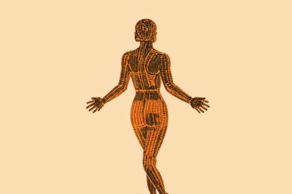 Пред древней статуей