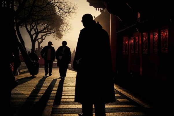 «Зажги, Пекин, вечерние огни...»