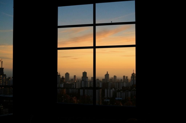 Осень («Саван сумерек клубится за окошком…»)