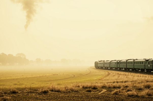 Утро («Одинокий поезд мчится…»)